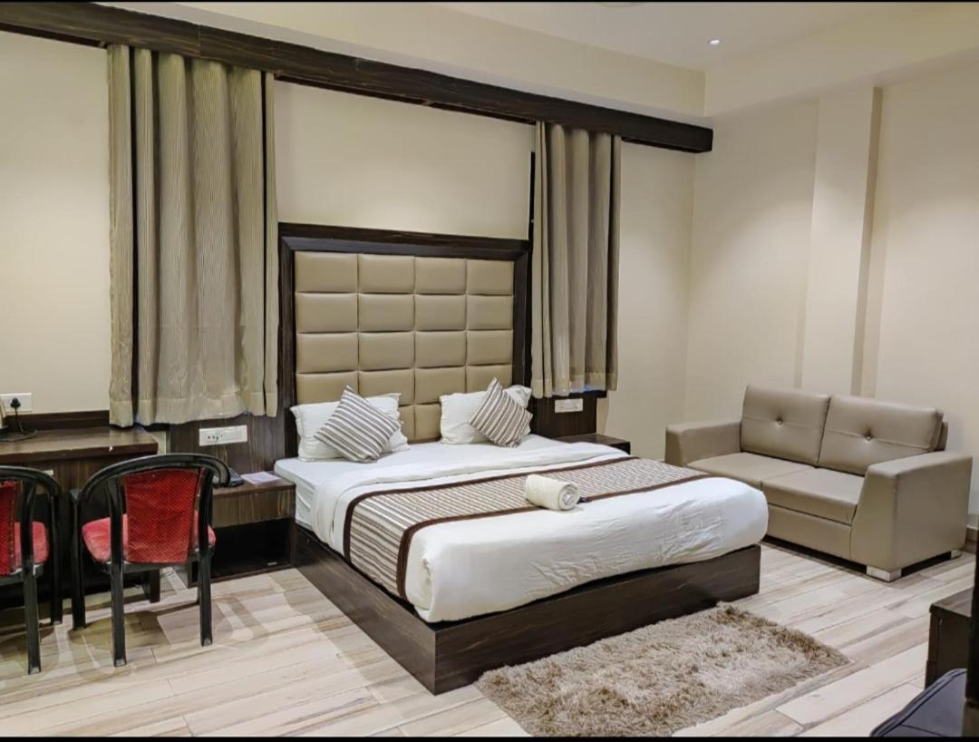 Hotel Sanjay Galaxy,Канпур Экстерьер фото